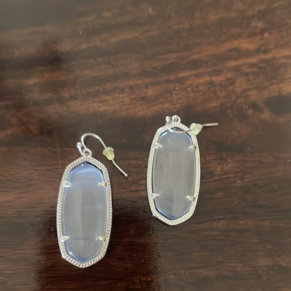 Kendra Scott drop earring - Picture 4 of 4